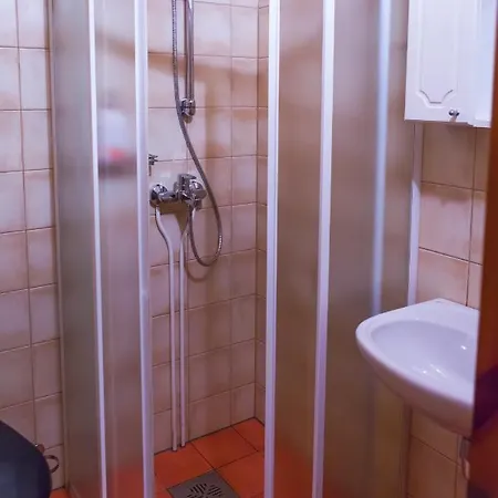 Kuelalismaja Malaika *